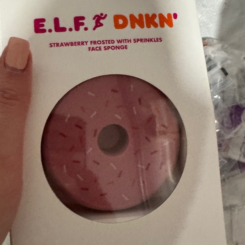 DNKN' Strawberry Frosted Face Sponge - Pink
